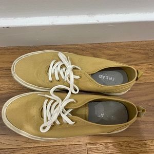 Everlane Forever Sneakers (in Teak - size 9)
